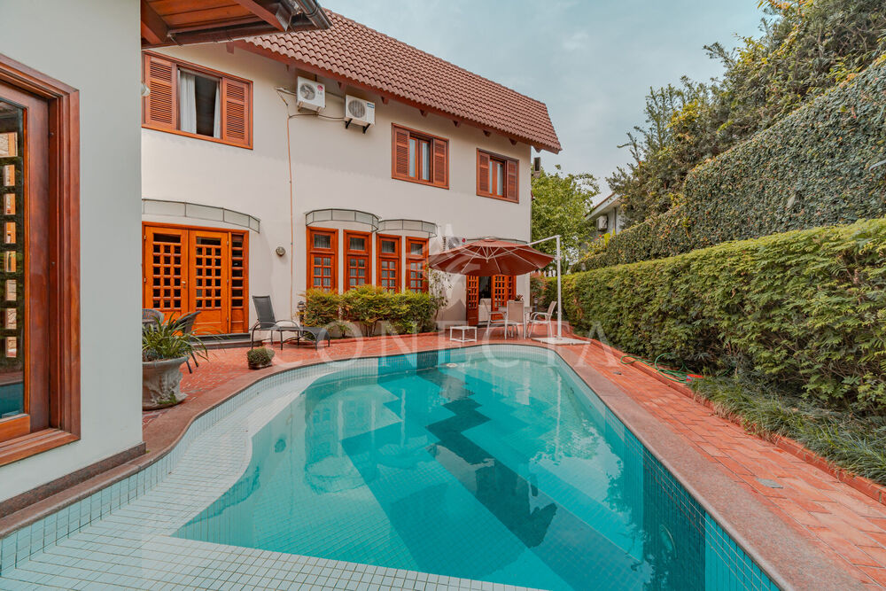 Casa, 4 quartos, 580 m² - Foto 1