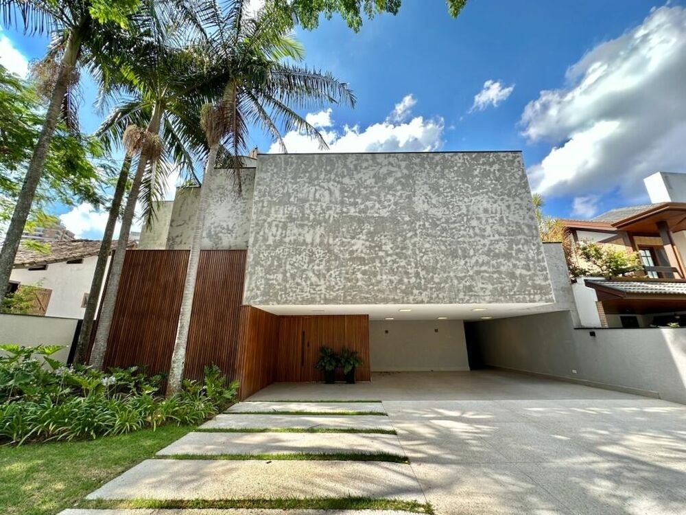 Casa para alugar com 4 quartos, 445m² - Foto 1