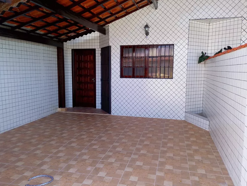 Casa à venda com 2 quartos, 100m² - Foto 2