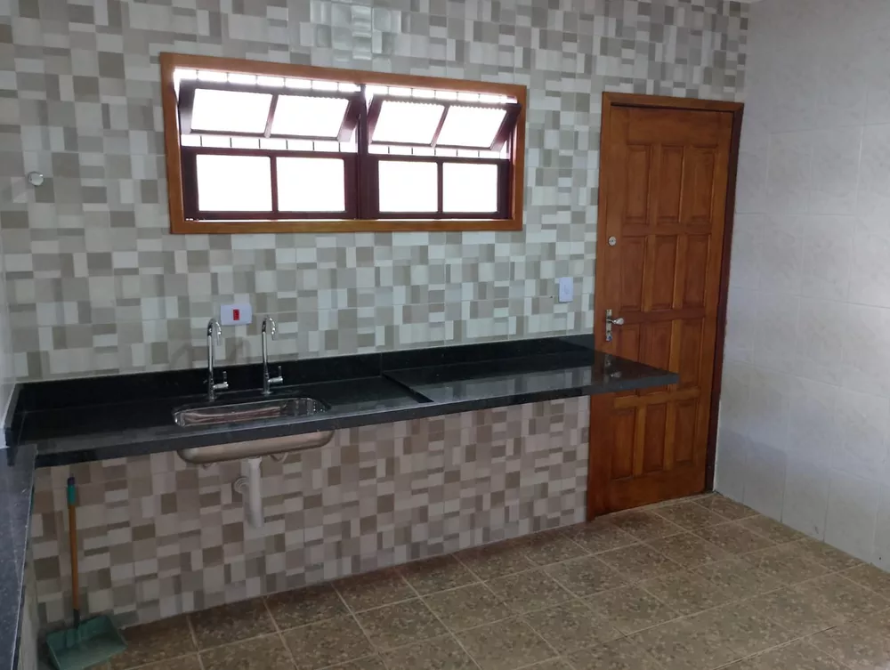 Casa à venda com 2 quartos, 100m² - Foto 6