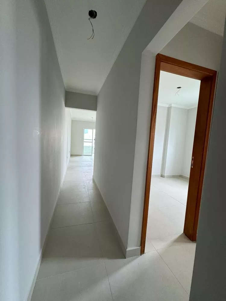 Apartamento à venda com 2 quartos, 70m² - Foto 3