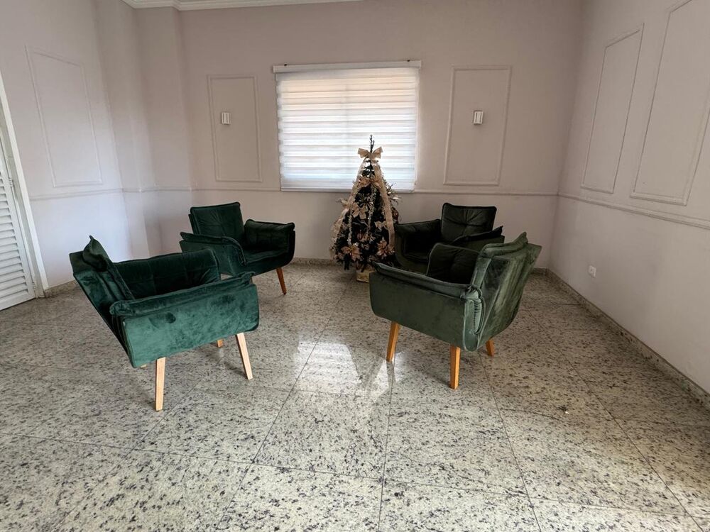 Apartamento à venda com 2 quartos, 82m² - Foto 2