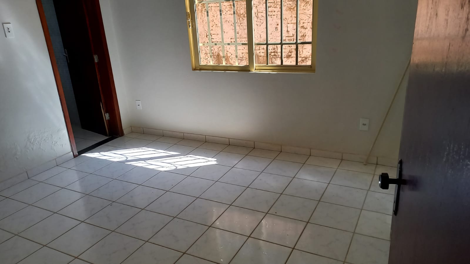 Casa à venda com 3 quartos, 200m² - Foto 3