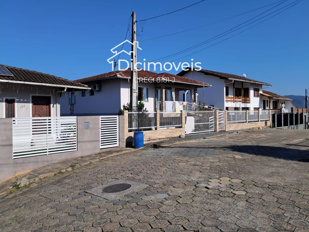 Casa à venda com 6 quartos, 250m² - Foto 7
