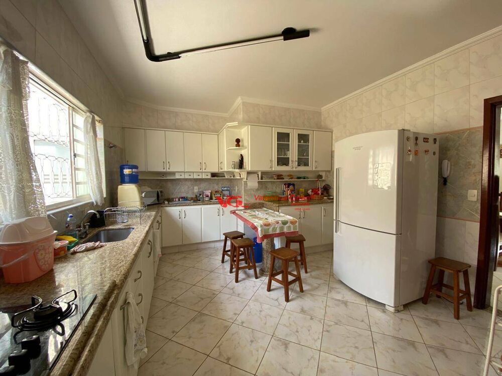 Casa, 3 quartos, 213 m² - Foto 6