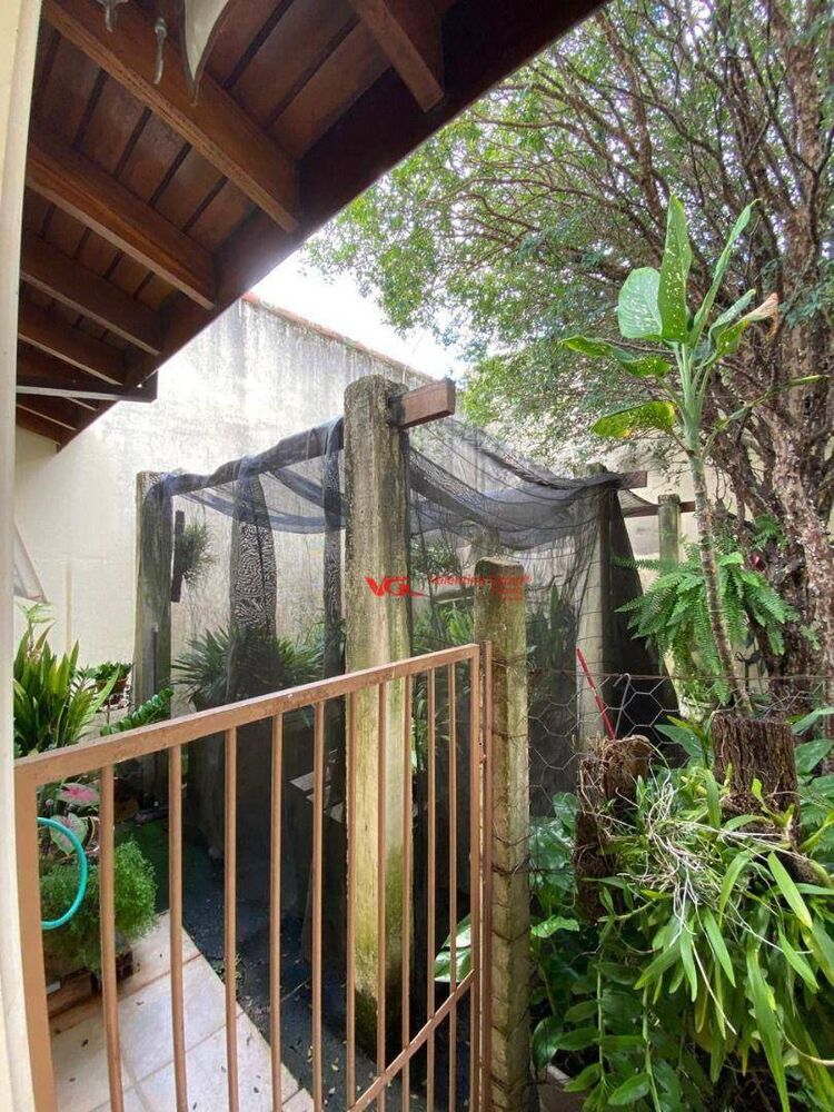 Casa, 3 quartos, 213 m² - Foto 4