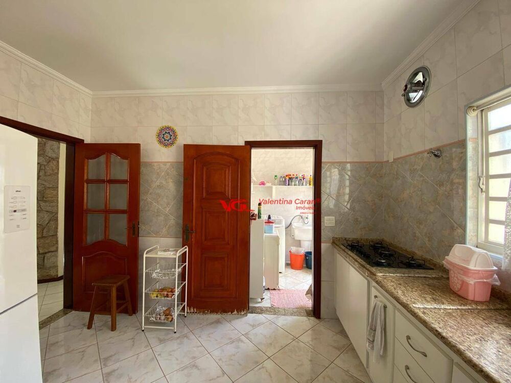 Casa, 3 quartos, 213 m² - Foto 3