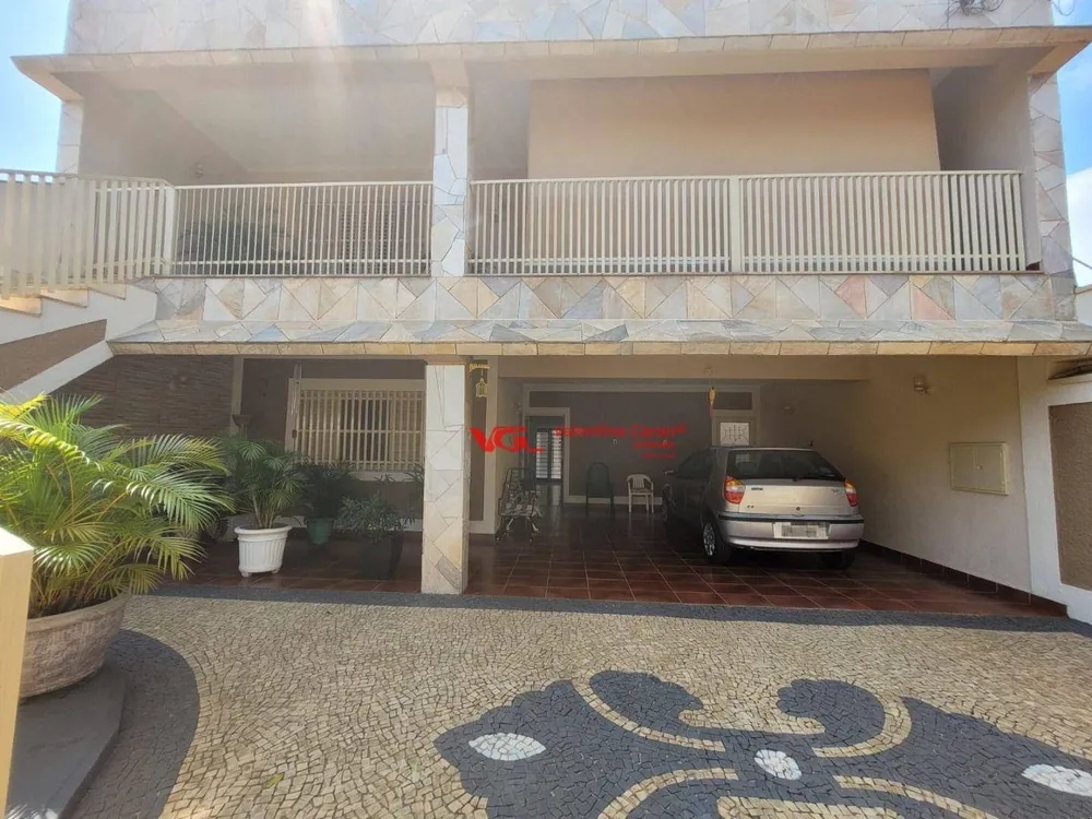 Sobrado, 5 quartos, 225 m² - Foto 1