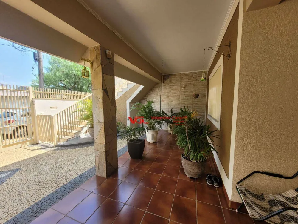 Sobrado, 5 quartos, 225 m² - Foto 2