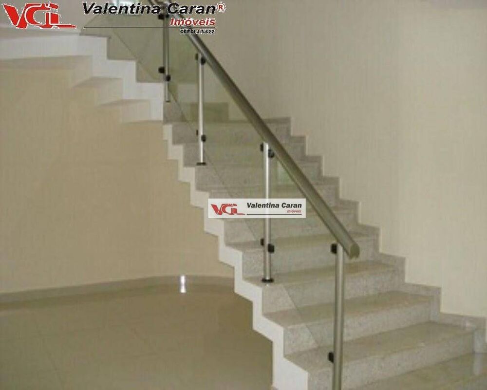 Casa de Condomínio à venda com 3 quartos, 330m² - Foto 1