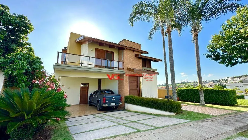 Sobrado, 3 quartos, 357 m² - Foto 1