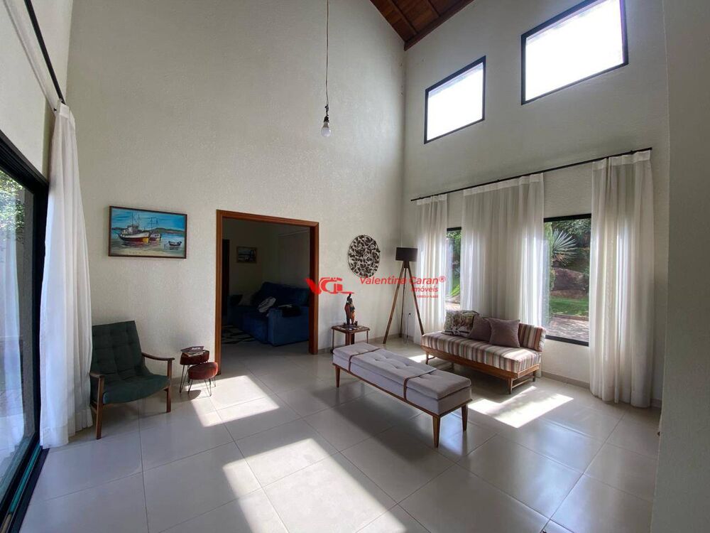 Chácara, 4 quartos, 2642 m² - Foto 1