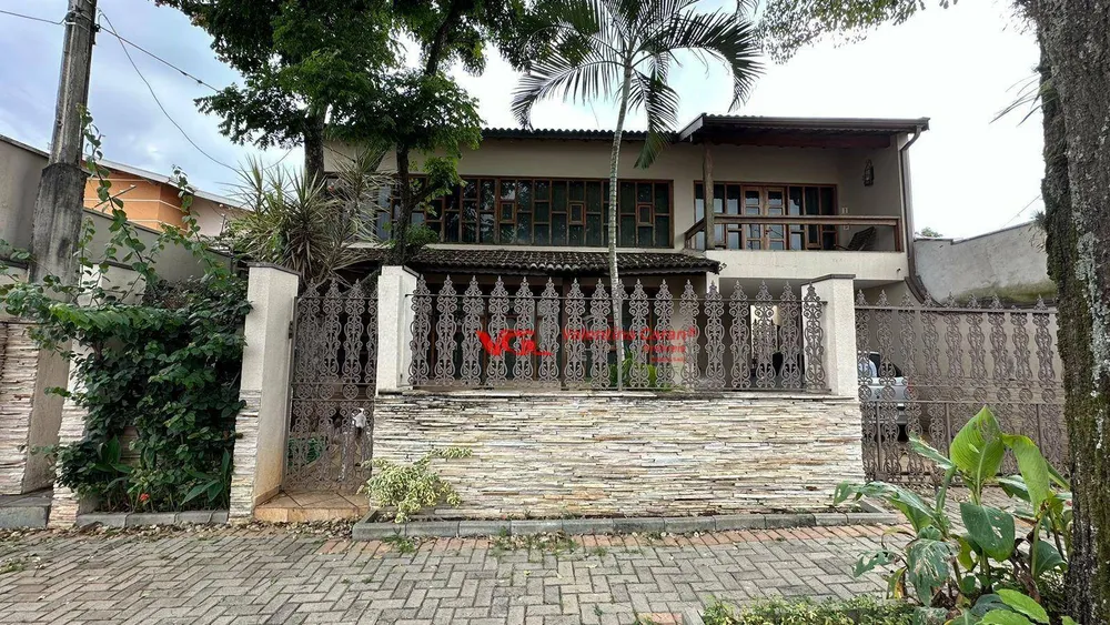 Casa, 3 quartos, 256 m² - Foto 1