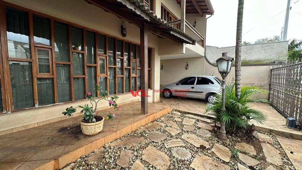 Casa, 3 quartos, 256 m² - Foto 2