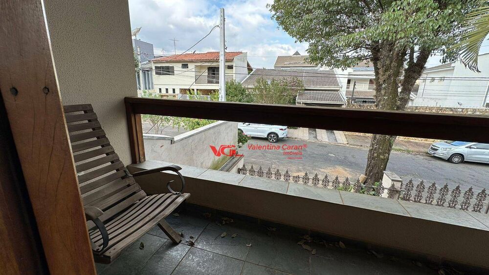 Casa à venda com 3 quartos, 256m² - Foto 7