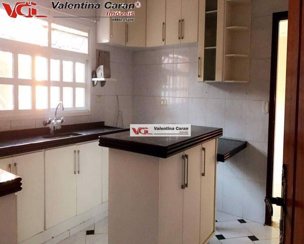 Casa, 3 quartos, 222 m² - Foto 2
