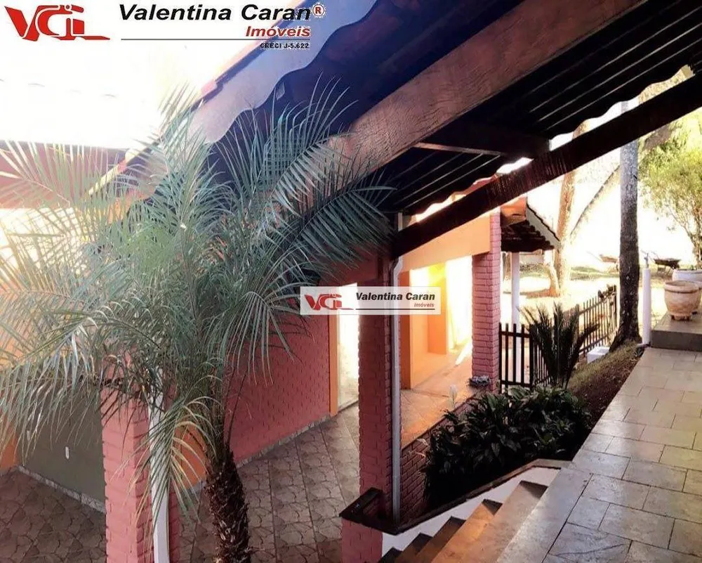 Casa, 3 quartos, 222 m² - Foto 1