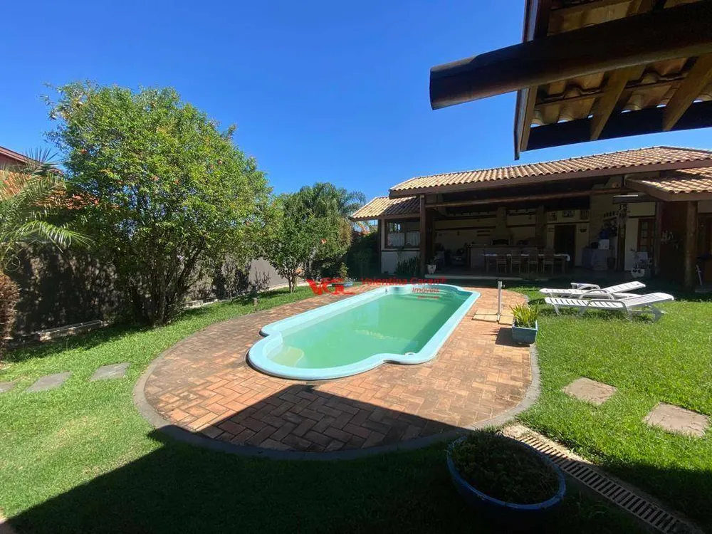 Chácara, 4 quartos, 1000 m² - Foto 1