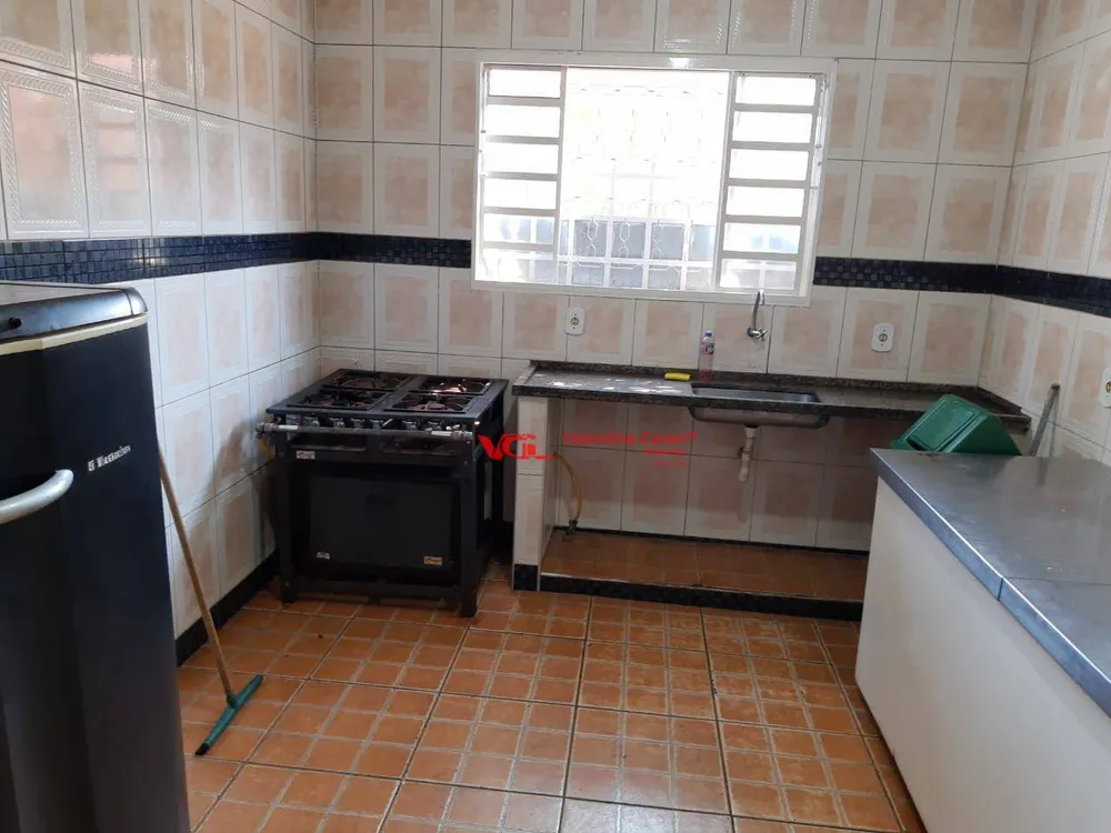 Chácara, 4 quartos, 1000 m² - Foto 4