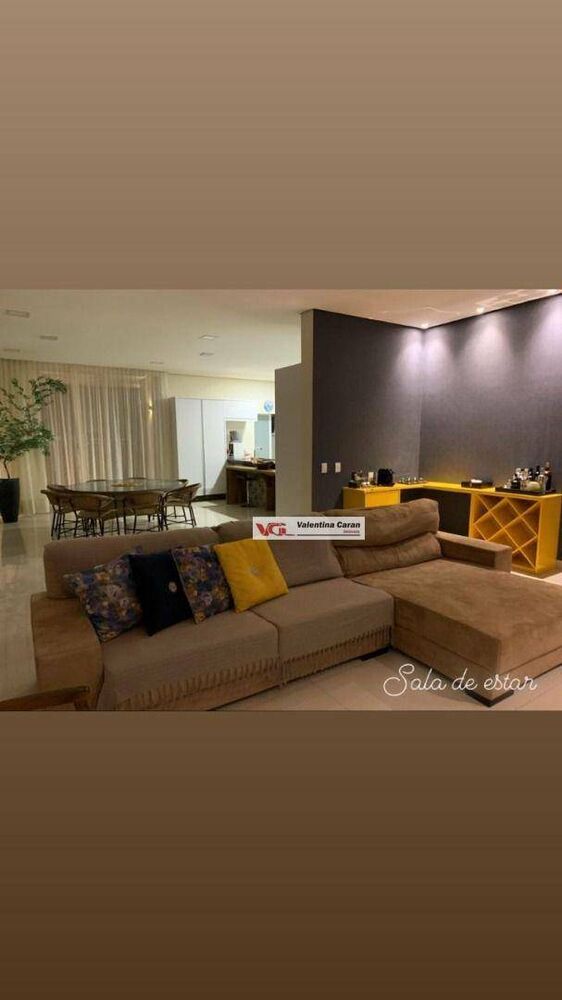 Casa de Condomínio à venda com 3 quartos, 378m² - Foto 2