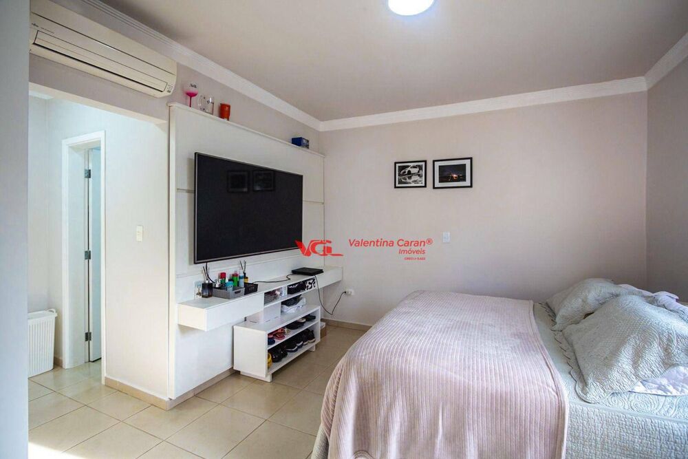Chácara à venda com 7 quartos, 700m² - Foto 4