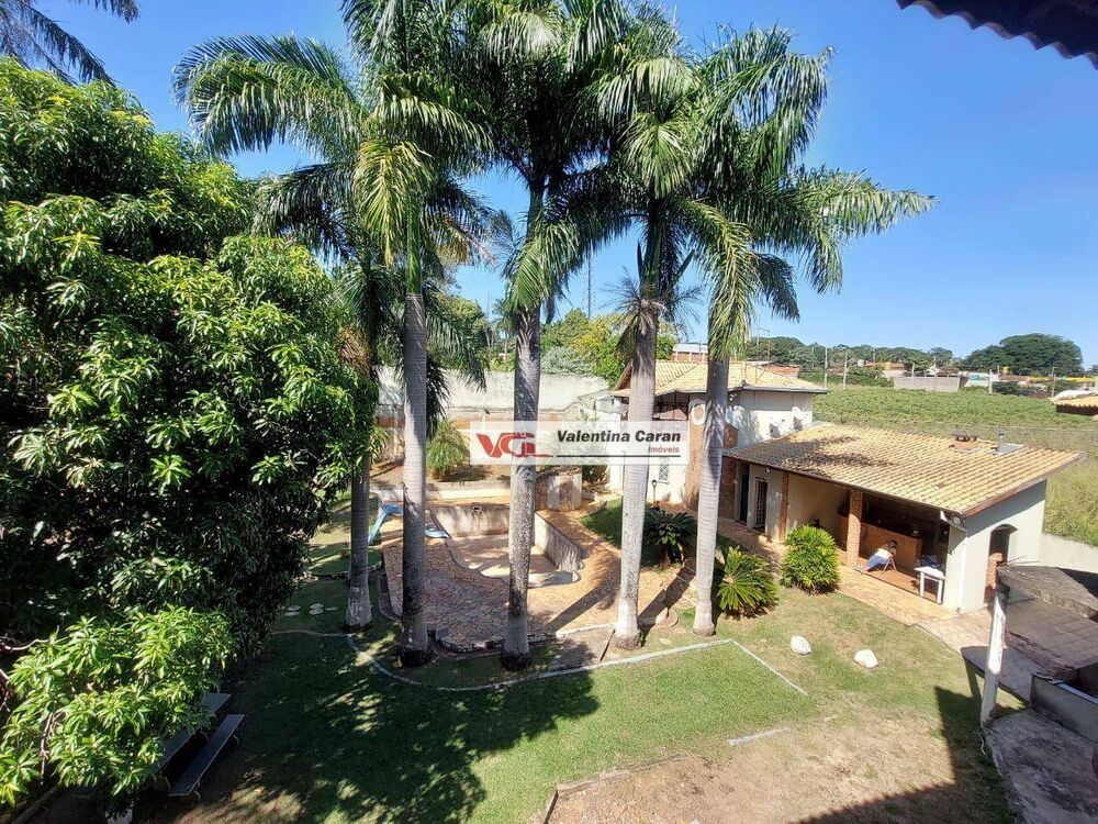 Chácara, 3 quartos, 2300 m² - Foto 1