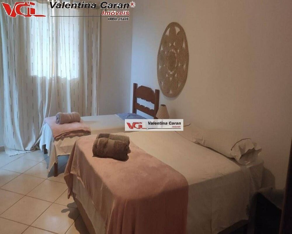 Chácara à venda com 3 quartos, 300m² - Foto 1