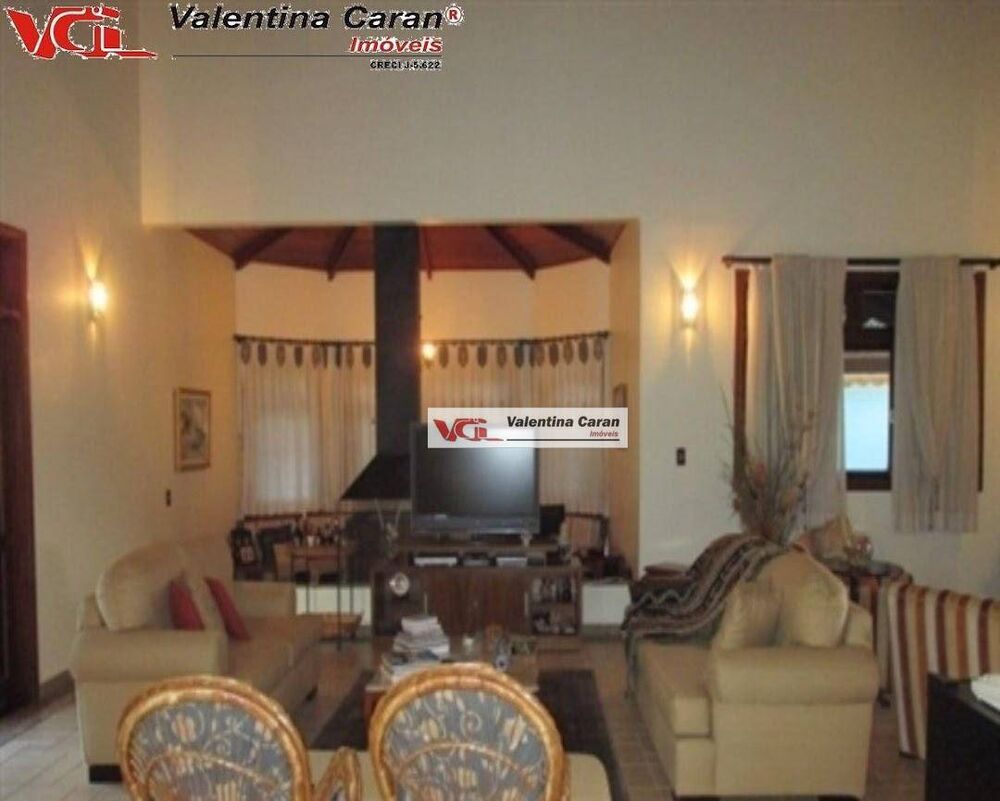 Chácara à venda com 6 quartos, 740m² - Foto 2