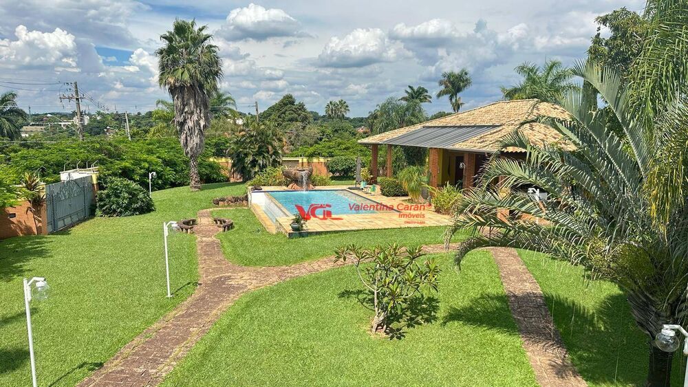 Chácara, 6 quartos, 2500 m² - Foto 1