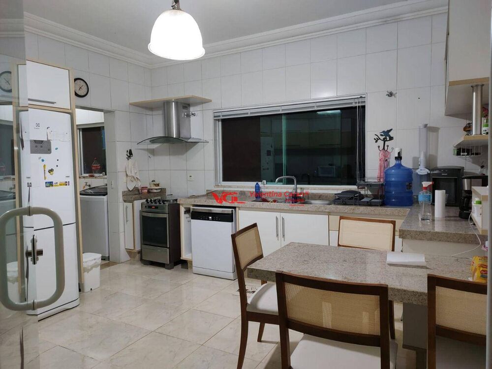 Chácara, 3 quartos, 1551 m² - Foto 4