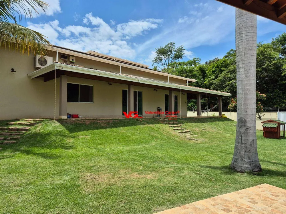 Chácara, 3 quartos, 1551 m² - Foto 1