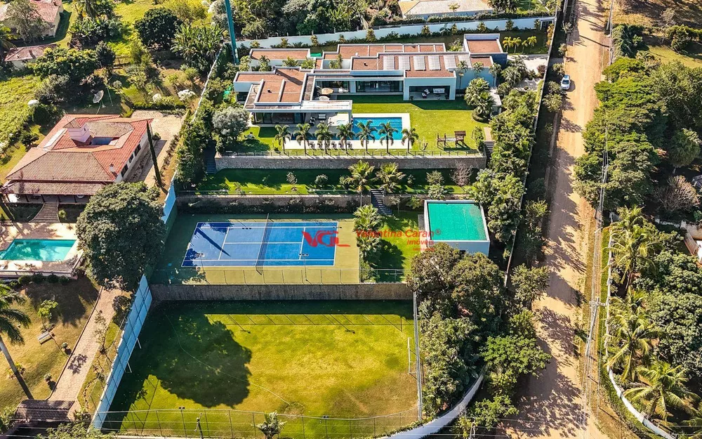 Chácara à venda com 6 quartos, 1169m² - Foto 1