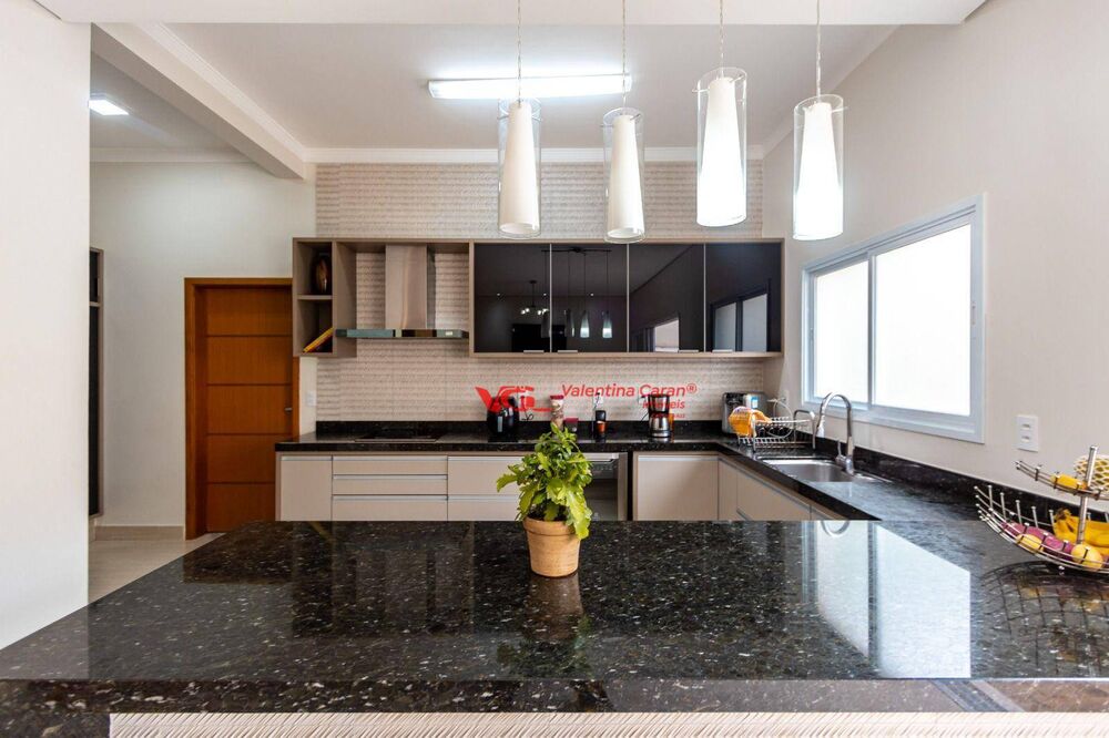 Sobrado, 3 quartos, 295 m² - Foto 2