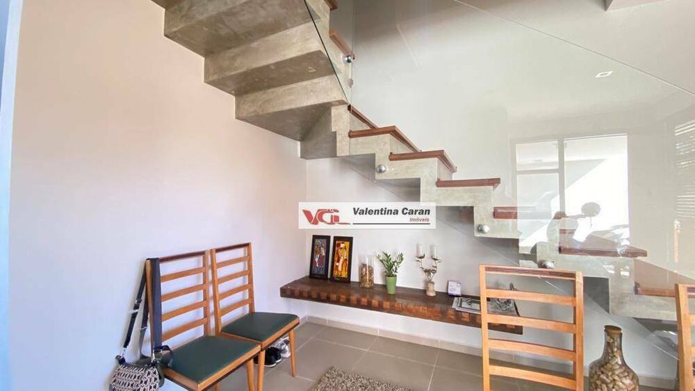Sobrado, 3 quartos, 226 m² - Foto 1