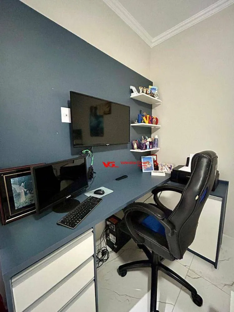 Casa, 3 quartos, 230 m² - Foto 1