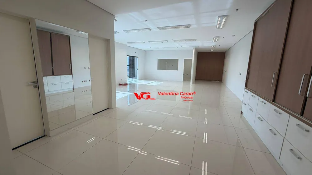 Sala-Conjunto, 220 m² - Foto 1