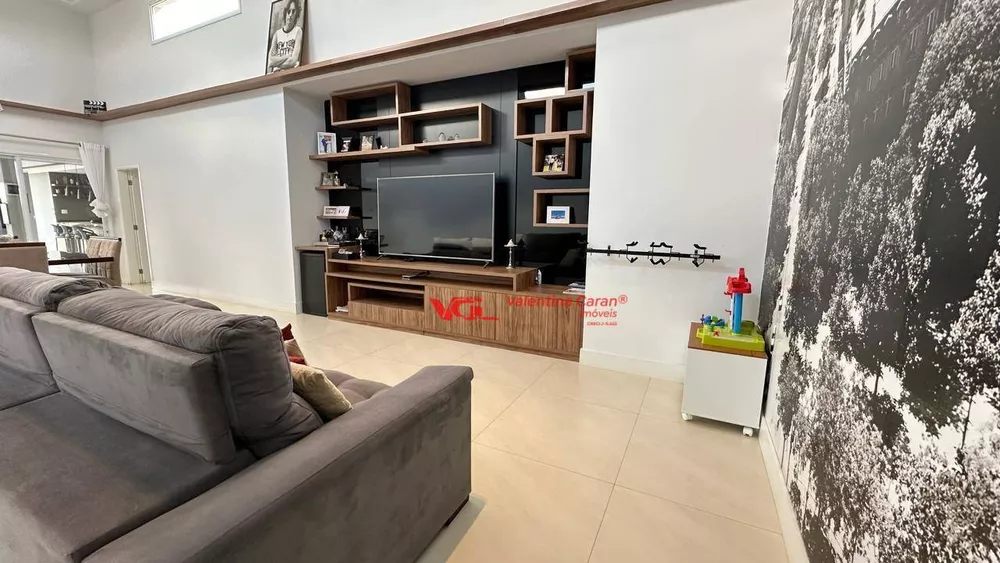 Casa de Condomínio à venda com 3 quartos, 343m² - Foto 4