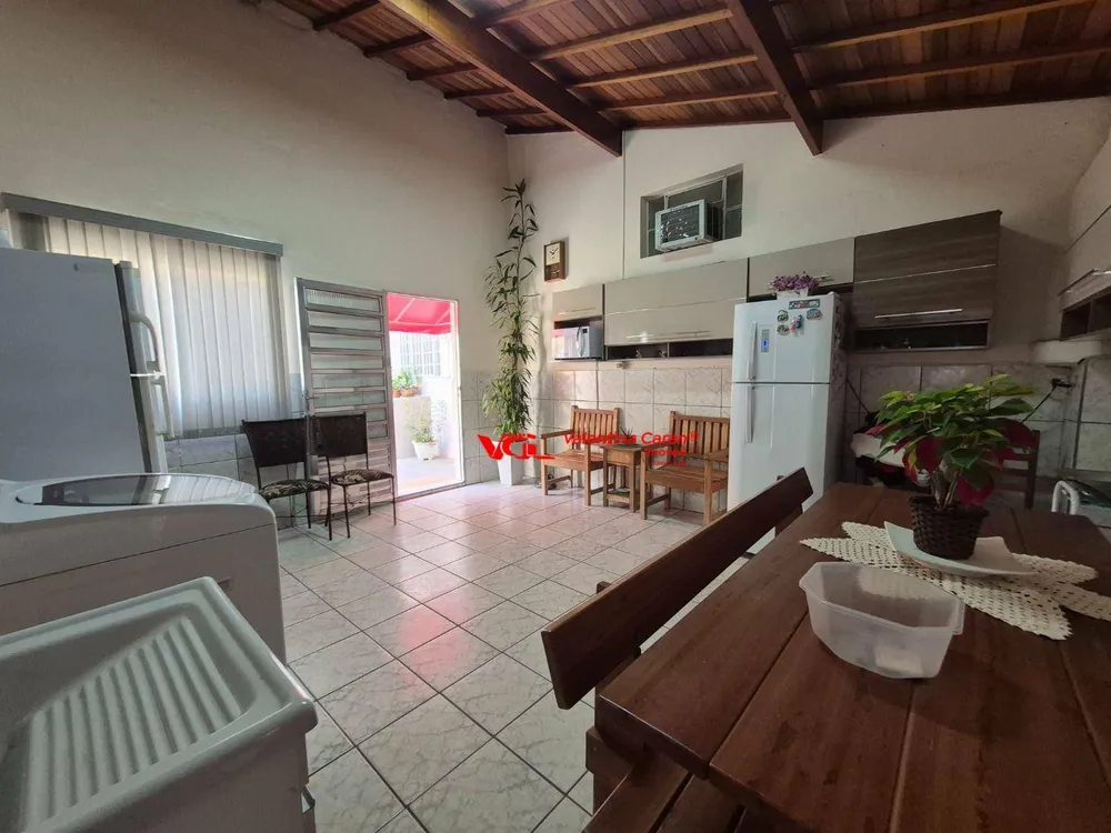 Casa, 2 quartos, 151 m² - Foto 1