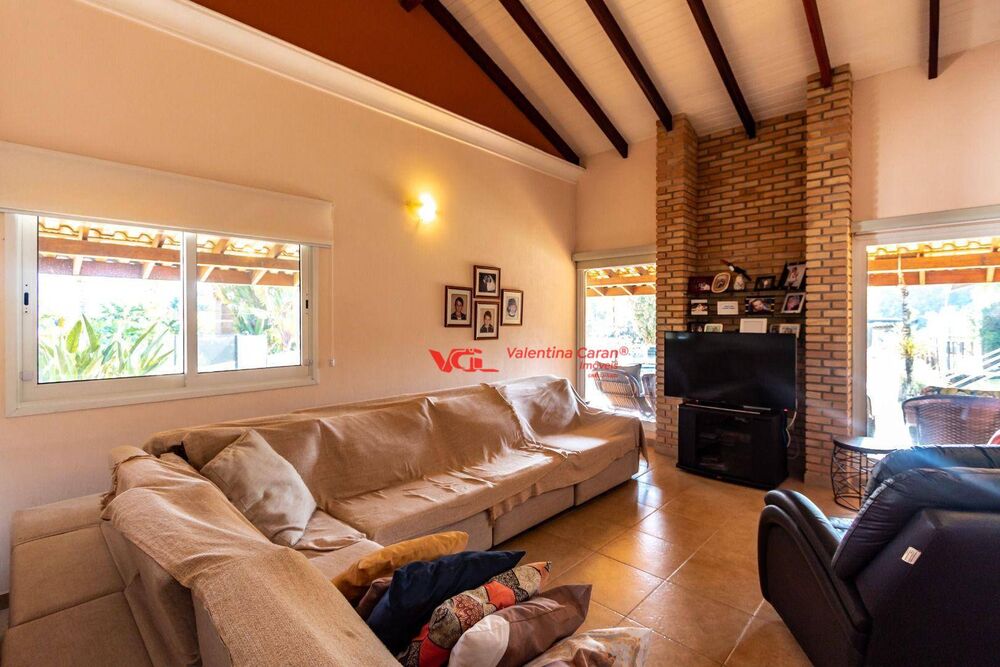 Chácara à venda com 7 quartos, 888m² - Foto 7