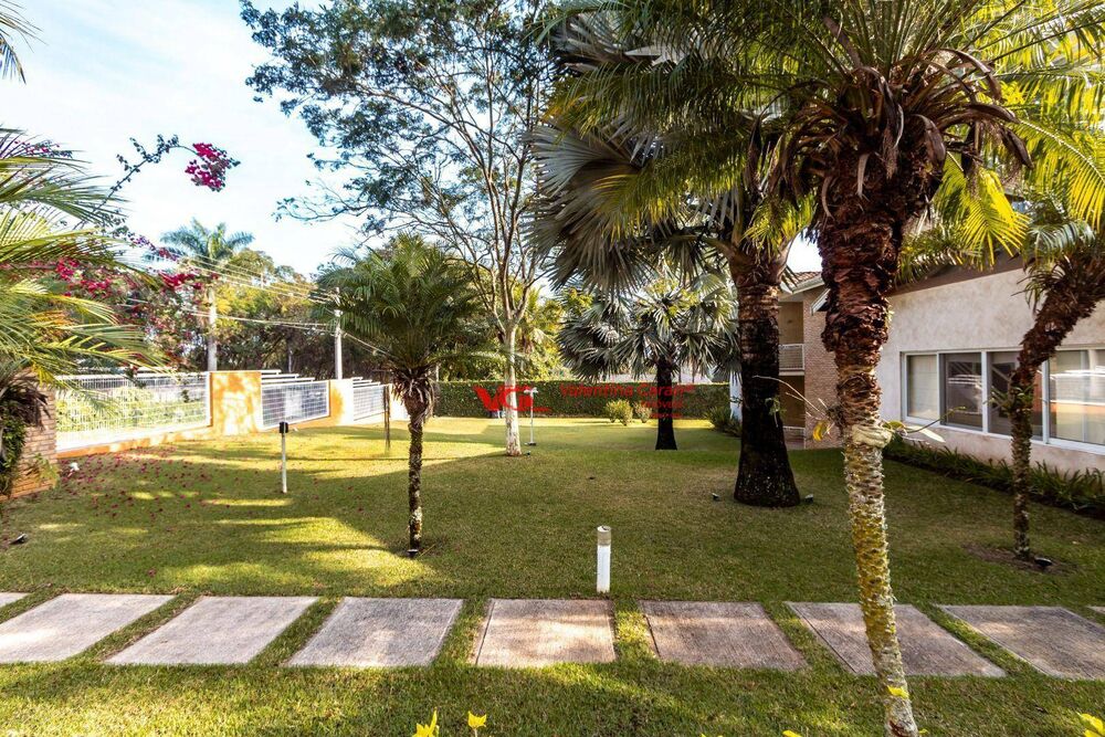 Chácara à venda com 7 quartos, 888m² - Foto 11