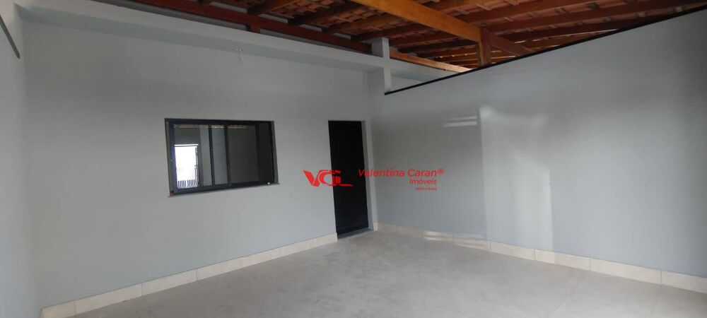 Casa à venda com 2 quartos, 81m² - Foto 2