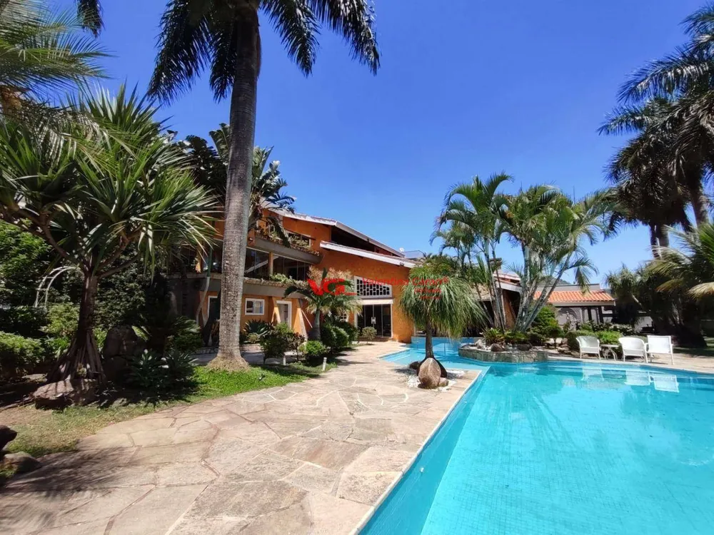 Casa, 7 quartos, 841 m² - Foto 1