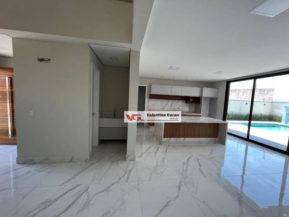 Sobrado, 3 quartos, 329 m² - Foto 2