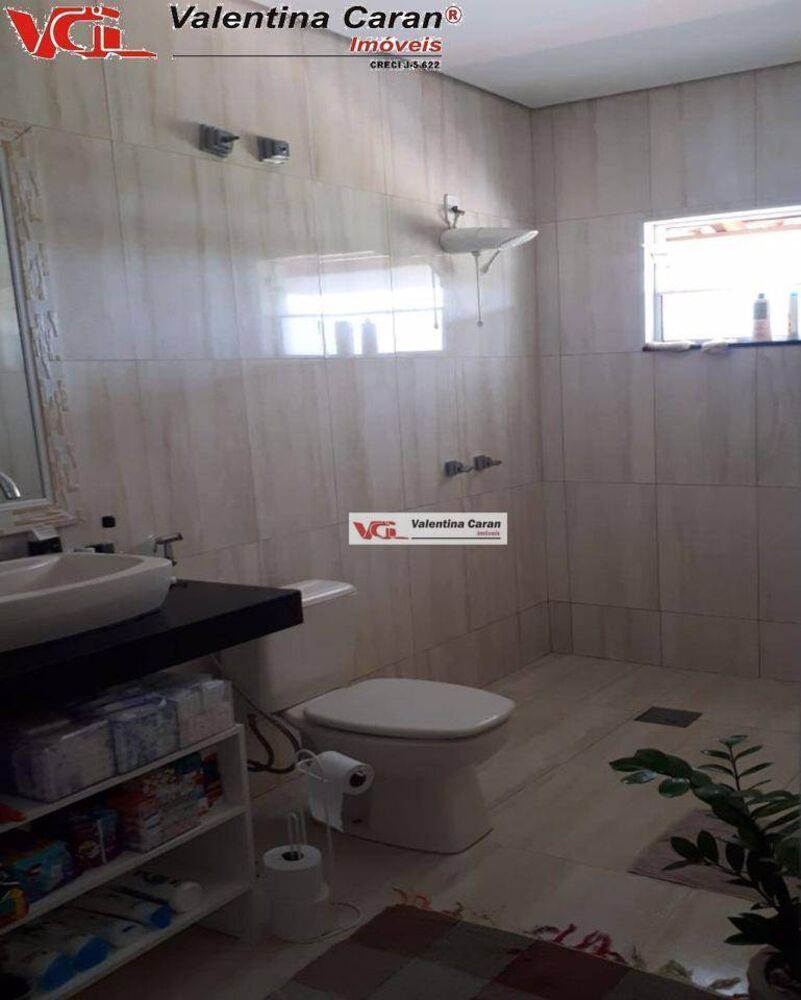 Chácara, 4 quartos, 1050 m² - Foto 1