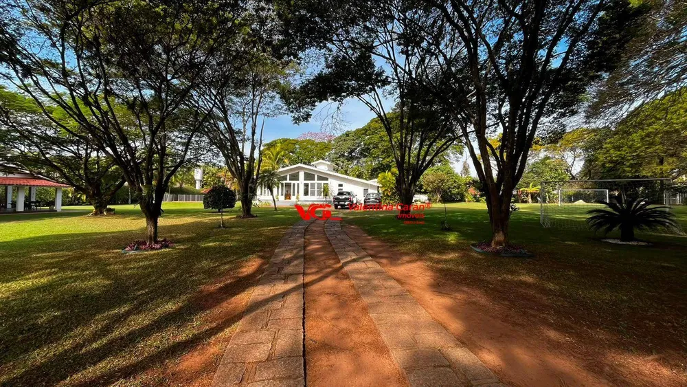 Chácara, 8 quartos, 5600 m² - Foto 1