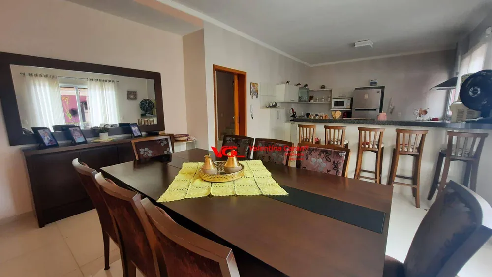 Casa, 3 quartos, 298 m² - Foto 2