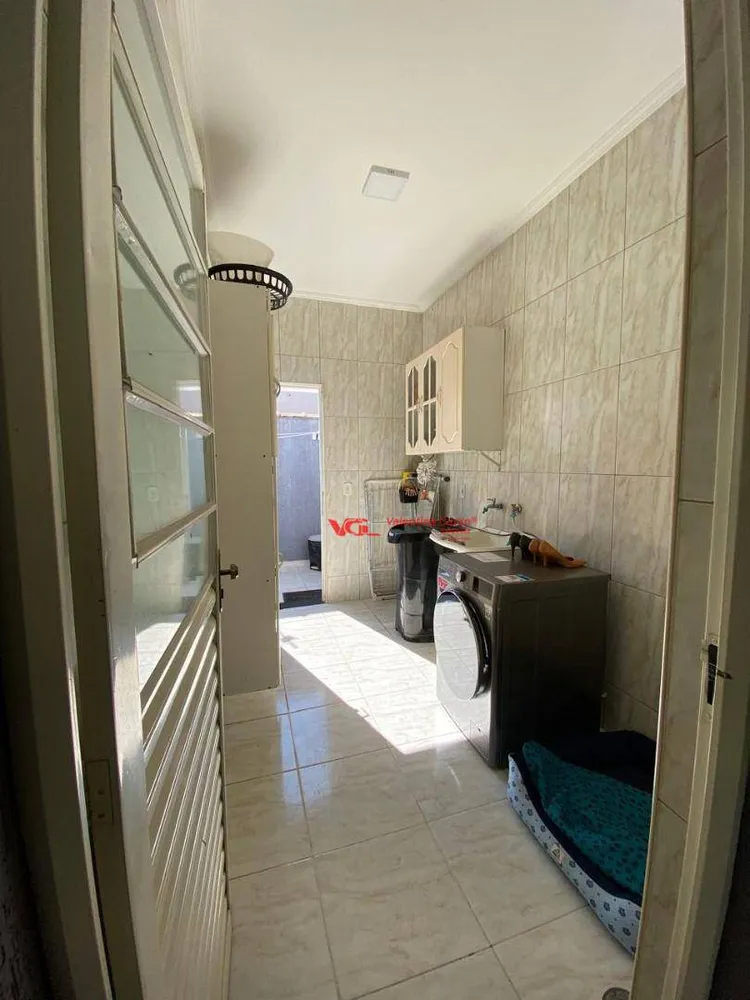 Casa, 3 quartos, 175 m² - Foto 1