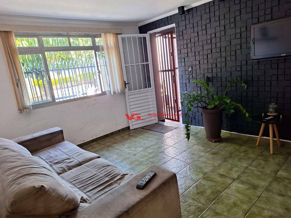 Casa, 3 quartos, 190 m² - Foto 4