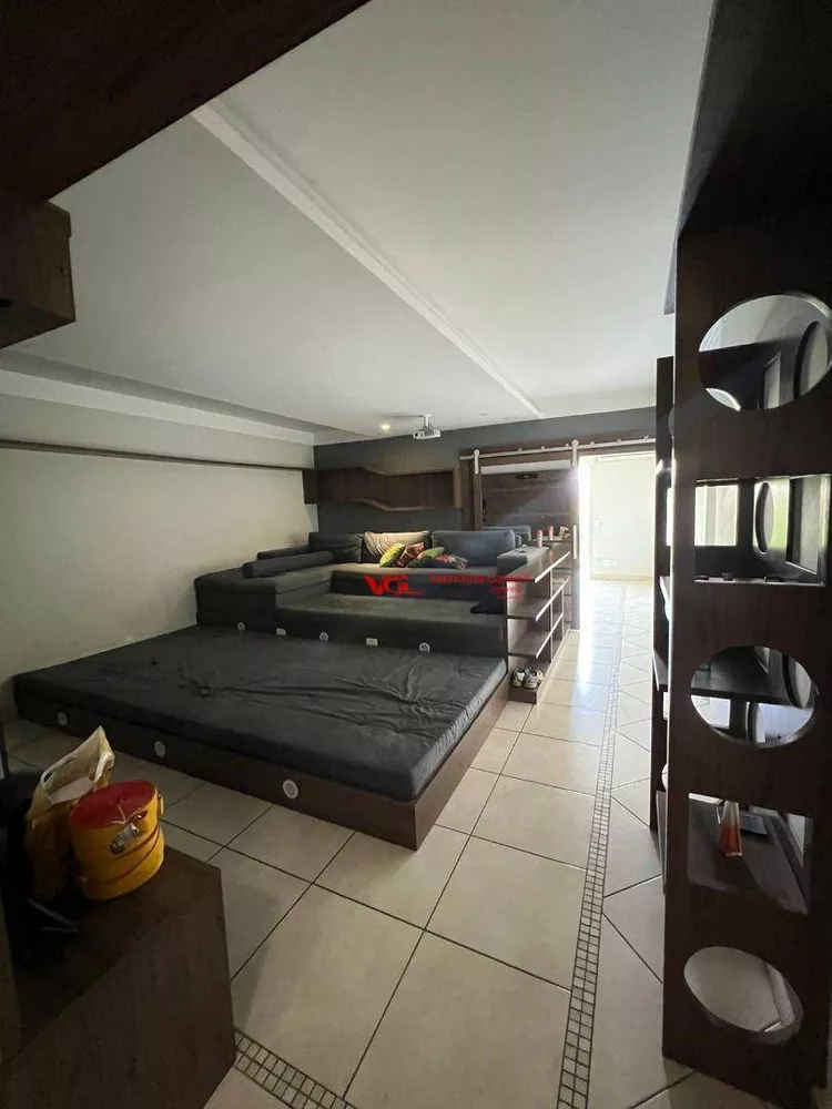 Apartamento à venda com 4 quartos, 171m² - Foto 1