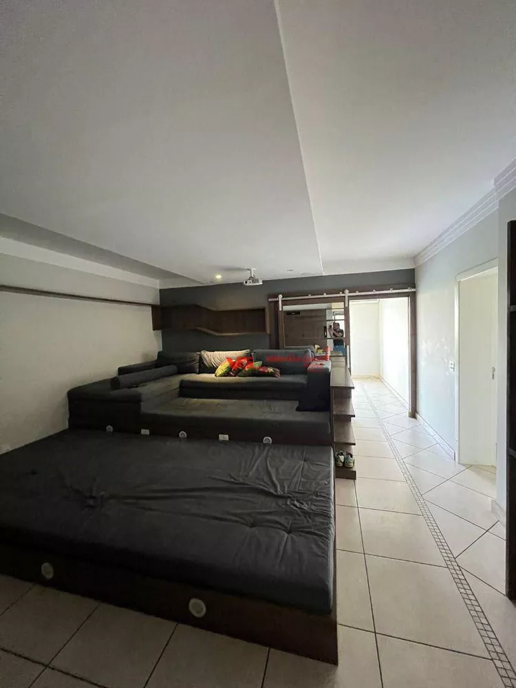 Apartamento à venda com 4 quartos, 171m² - Foto 2